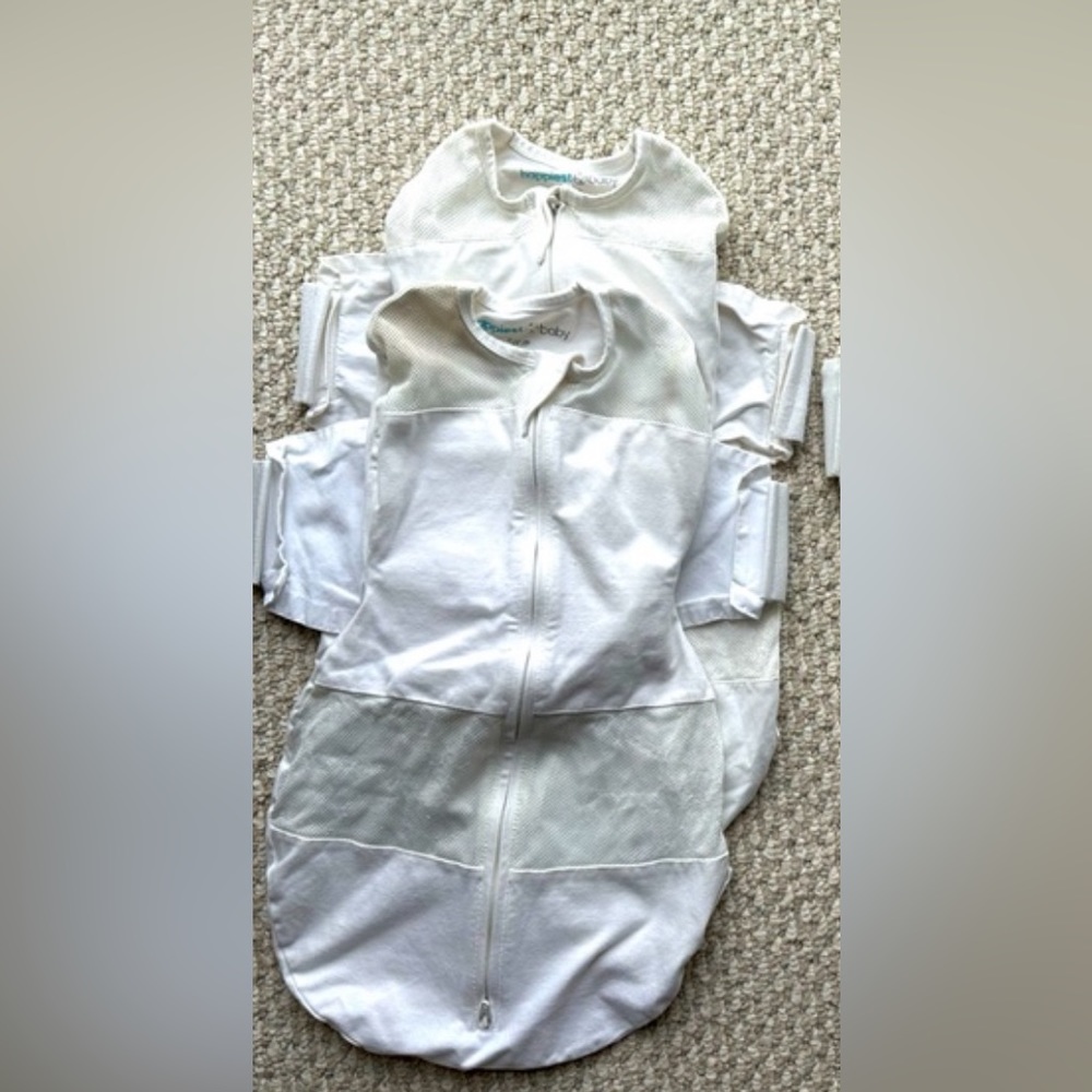 2 SNOO sleepsacks small - new model!
